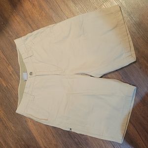 Columbia woman shorts size 30 11long